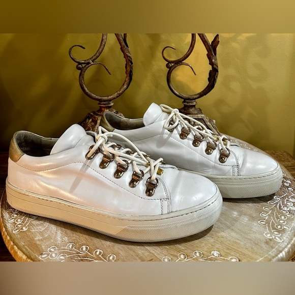 Tod’s “Sportivo” Leather Sneaker White and Gold Good pre-owned condition Size 40 - Picture 6 of 11